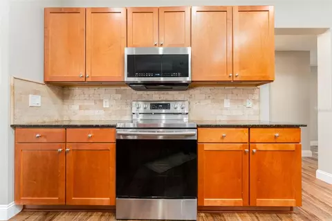 Kitchen - 5431 Sandy Shell Dr, Apollo Beach, FL 33572 photo 2 of 3