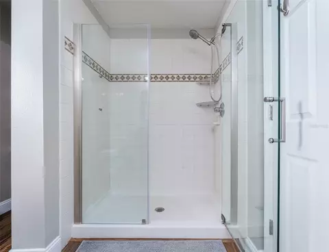 Bath - 5431 Sandy Shell Dr, Apollo Beach, FL 33572 photo 2 of 3
