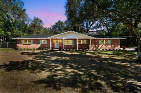 12105 N 53rd St, Temple Terrace, FL 33617