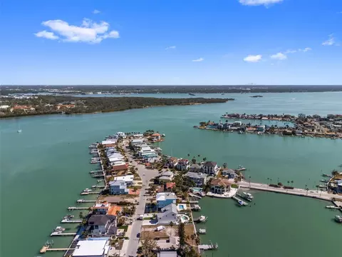 837 Bay Point Dr, Madeira Beach, FL 33708 photo 4