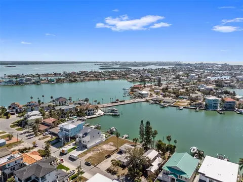 837 Bay Point Dr, Madeira Beach, FL 33708 photo 13