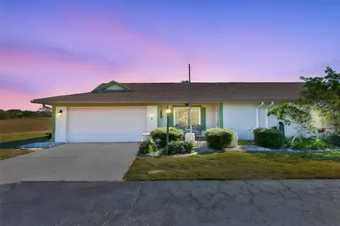 318 Fairside Ct, Sun City Center, FL 33573