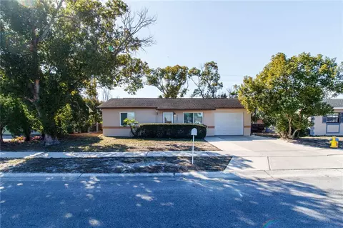 8836 Huntsman Ln, Port Richey, FL 34668