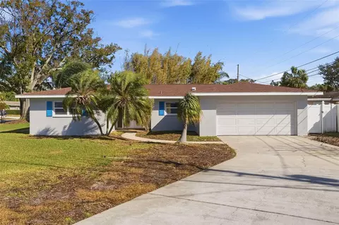 7891 1st St NE, Saint Petersburg, FL 33702