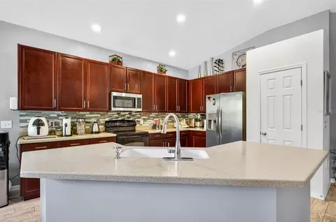 Kitchen - 11013 Rockledge View Dr, Riverview, FL 33579 photo 1 of 2