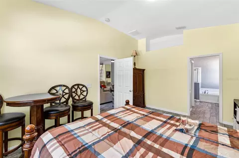 Bedroom - 11013 Rockledge View Dr, Riverview, FL 33579 photo 4 of 4