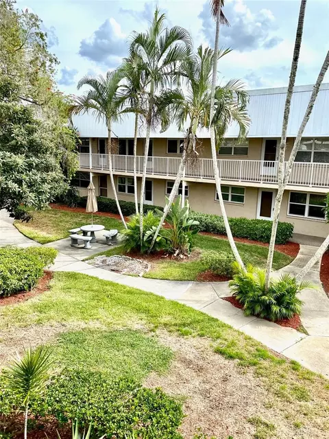 10032 65th Ave N #17, Saint Petersburg, FL 33708