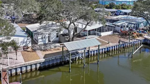 108 N Saint George Cir, Apollo Beach, FL 33572