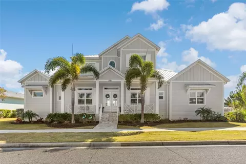 708 Pinckney Dr, Apollo Beach, FL 33572