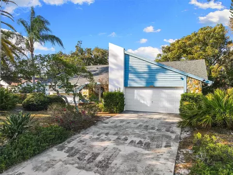 2700 Sedgefield Ct E, Clearwater, FL 33761