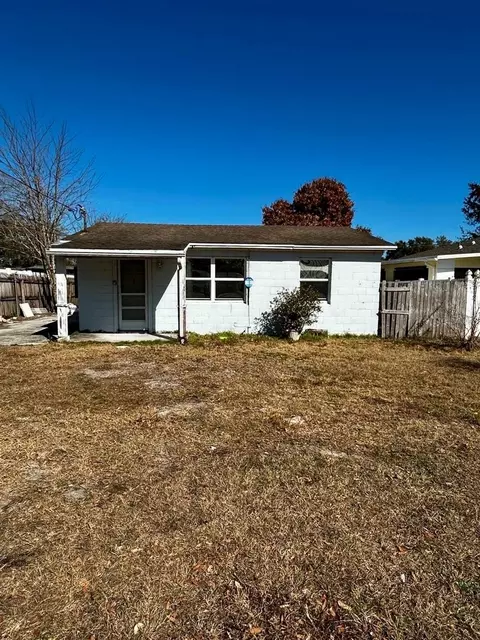 413 Magnolia Ave, Seffner, FL 33584