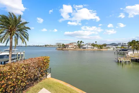 2299 Lagoon Dr, Dunedin, FL 34698
