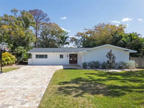 5213 Venetian Blvd NE, Saint Petersburg, FL 33703