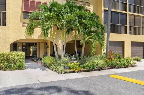5775 Park St N #411, Saint Petersburg, FL 33709