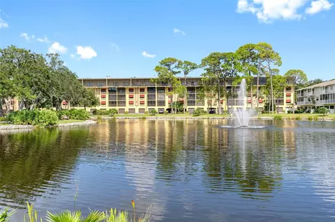 5775 Park St N #411, Saint Petersburg, FL 33709