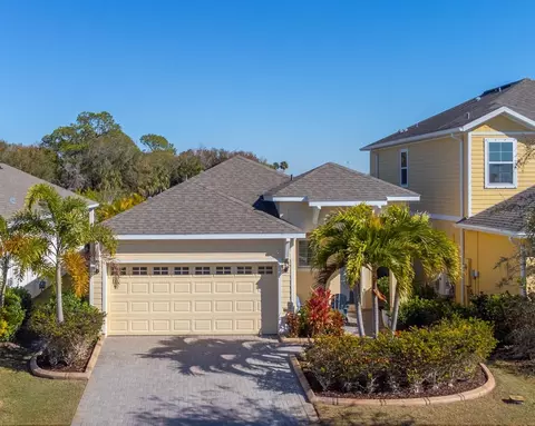 303 Blackrock Ln, Apollo Beach, FL 33572