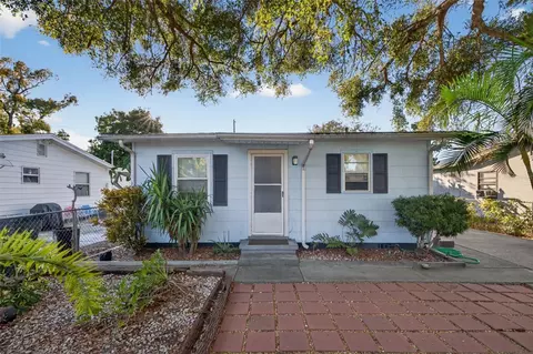 4480 Newark St N, Saint Petersburg, FL 33714