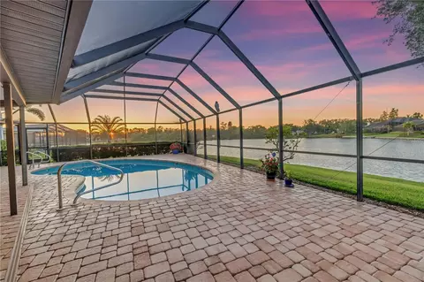 771 Suwannee Ct NE, Saint Petersburg, FL 33702