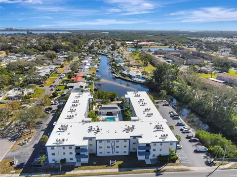 350 79th Ave N #238, Saint Petersburg, FL 33702