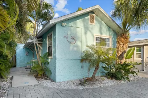 Exterior - 13123 4th St E, Madeira Beach, FL 33708 photo 2 of 7
