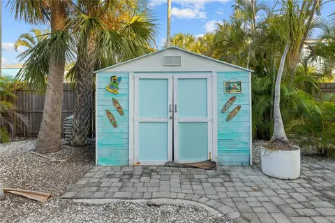 Exterior - 13123 4th St E, Madeira Beach, FL 33708 photo 7 of 7