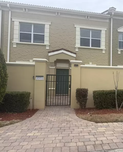 2332 Bella Vista Dr, Davenport, FL 33897