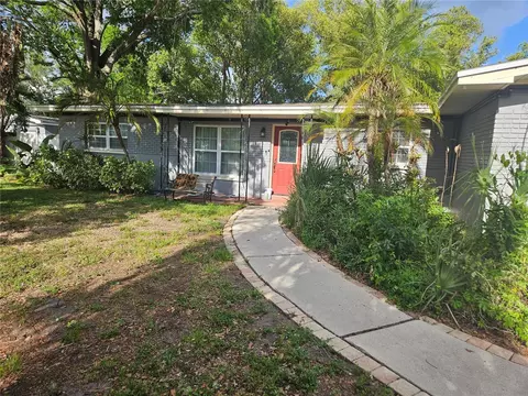 347 Country Club Dr, Oldsmar, FL 34677