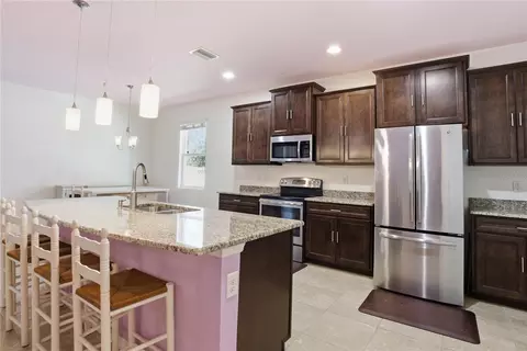 Kitchen - 10420 Pleasant Spring Way, Riverview, FL 33578 photo 3 of 4