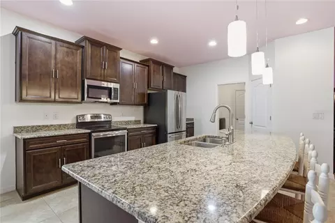 Kitchen - 10420 Pleasant Spring Way, Riverview, FL 33578 photo 2 of 4