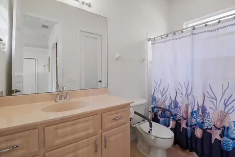 Bath - 1829 W Redding St, Hernando, FL 34442 photo 5 of 6