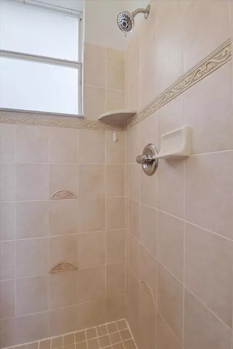 Bath - 1829 W Redding St, Hernando, FL 34442 photo 6 of 6