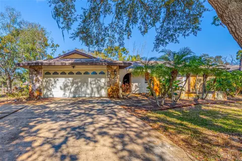869 Seminole Blvd, Tarpon Springs, FL 34689