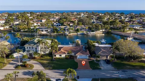 2024 Massachusetts Ave NE, Saint Petersburg, FL 33703