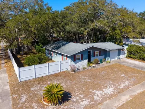 2056 Red Cedar Ln E, Clearwater, FL 33763