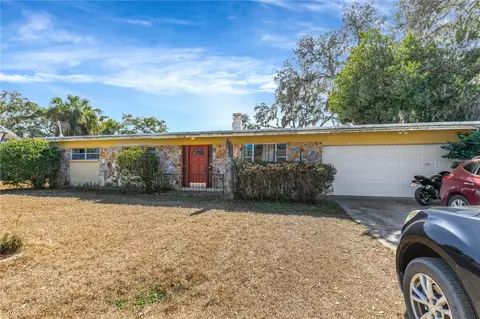 310 Kenmore Rd, Brandon, FL 33511