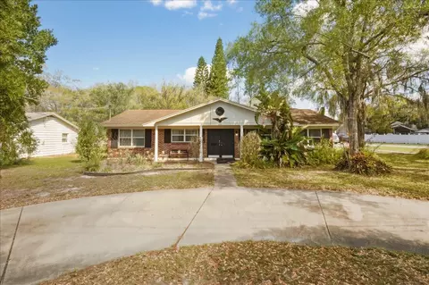 2101 W Kyra Dr, Tampa, FL 33612