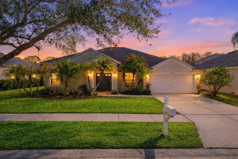 26000 Risen Star Dr, Wesley Chapel, FL 33544