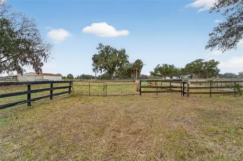 2181 E Trapnell Rd, Plant City, FL 33566