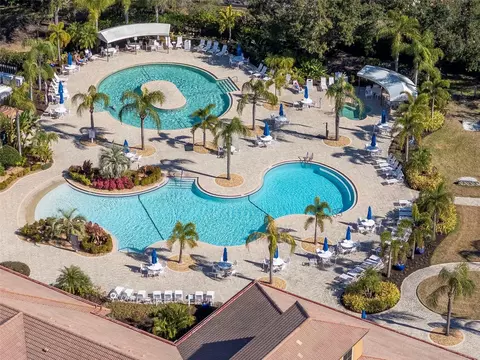 Exterior - 125 Shell Falls Dr, Apollo Beach, FL 33572 photo 12 of 13