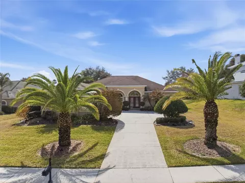 13642 Thoroughbred Dr, Dade City, FL 33525