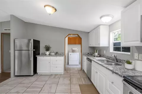 3196 Bartlett St, Spring Hill, FL 34606 photo 8