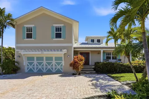 213 84th St, Holmes Beach, FL 34217