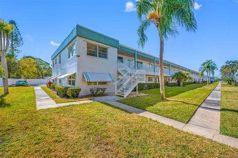 5217 81st St N #16, Saint Petersburg, FL 33709
