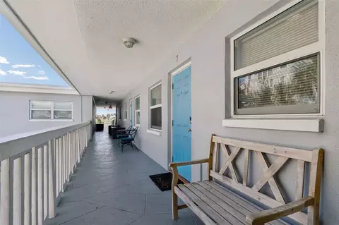 245 104th Ave #7, Treasure Island, FL 33706