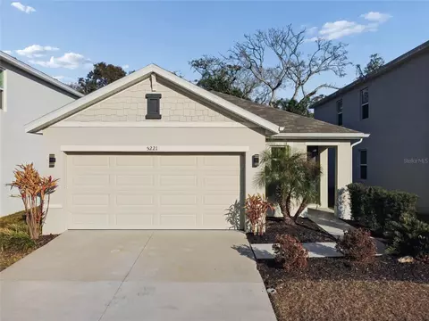 5221 Hillside Meadow Pl, Tampa, FL 33610