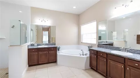 Bath - 11603 Grange Stead Ln, Riverview, FL 33569 photo 2 of 8