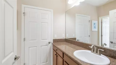 Bath - 11603 Grange Stead Ln, Riverview, FL 33569 photo 8 of 8
