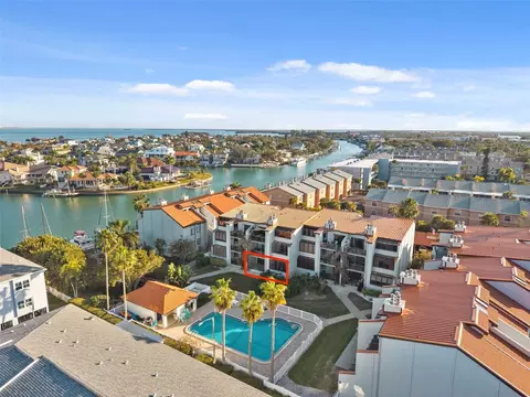 557 Pinellas Bayway S #203, Tierra Verde, FL 33715