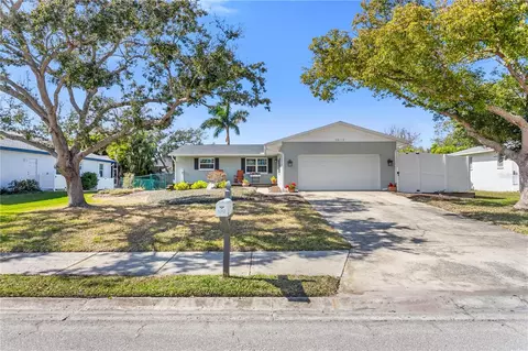 1012 78th St NW, Bradenton, FL 34209