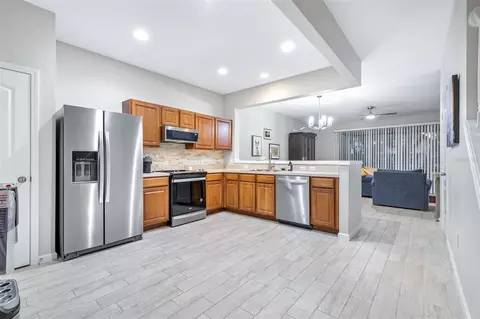 Kitchen - 5005 Barnstead Dr, Riverview, FL 33578 photo 1 of 6